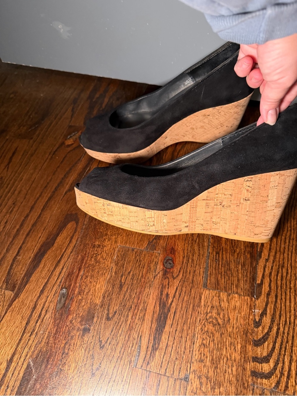 Stuart Weitzman wedges size 10.5 - Picture 4 of 9